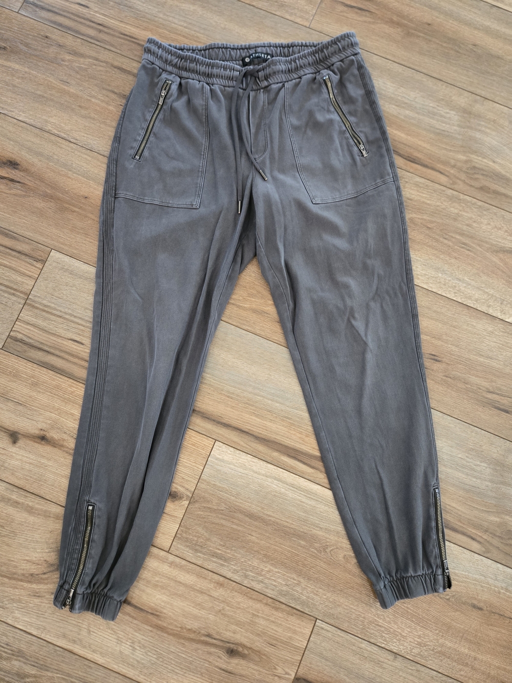 Athleta Farallon Charcoal Gray Zip-Pocket Joggers